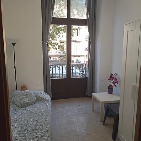 8 Con Balcon A La Rambla Apartment *